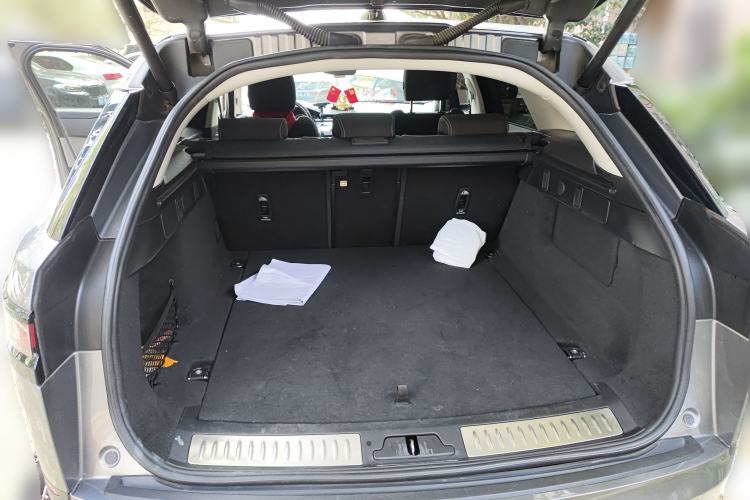 Used Land Rover Range Rover Velar 2022 250 PS
