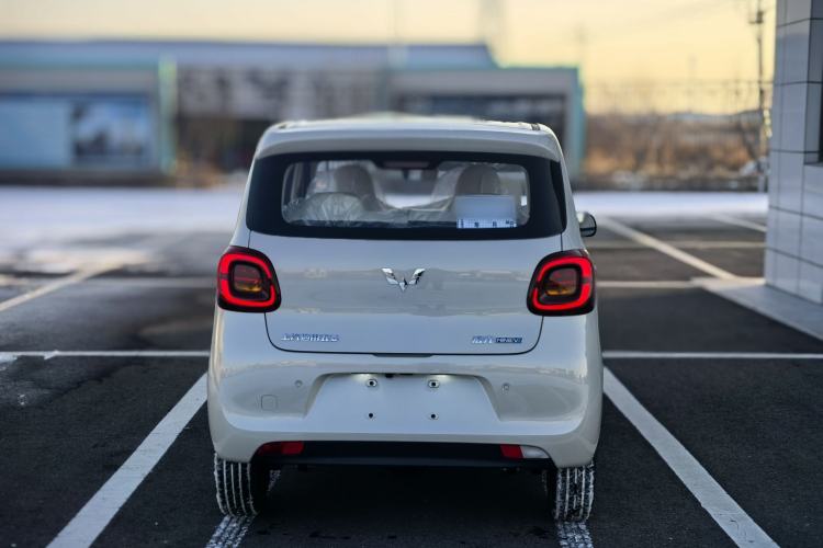 Used Wuling Hongguang MINIEV 2025 Four-Door Version Advanced Edition
