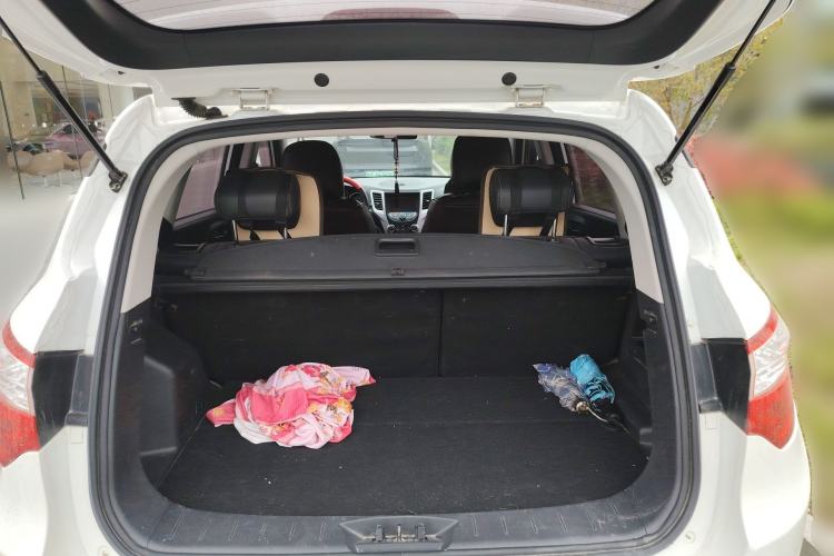 Used CHANGAN CS35 2016 1.6L Manual Luxury Model China IV Standard Trunk