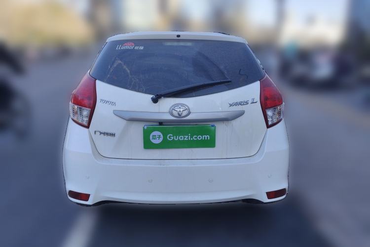 Used Toyota YARiS L Zhi Xuan 2015 1.5E Automatic Charm Edition
