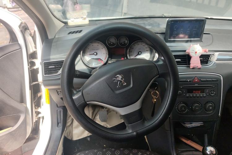 Used Peugeot 308 2012 1.6L Manual Fashion Edition
