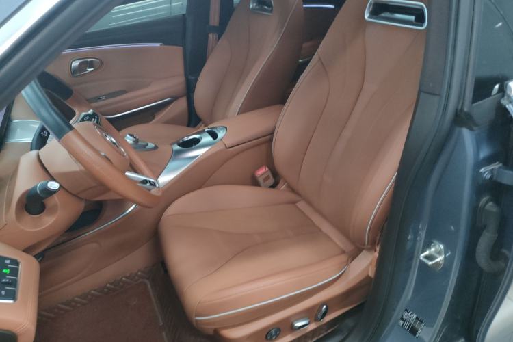 Used ORA Lightning Cat 2022 555 km Luxury Edition