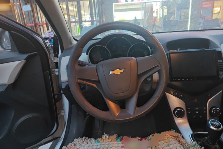 Used Chevrolet Cruze 2015 1.5L Classic SL MT Steering Wheel