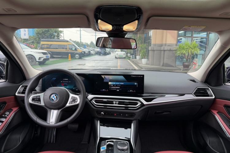 Used BMW i3 2022 eDrive 35 L Interior 3