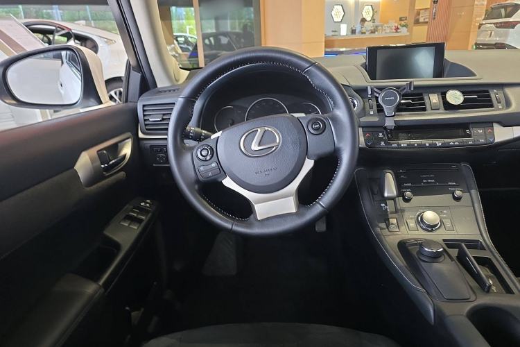 Used Lexus CT 2014 CT200h Comfort Edition Monochrome