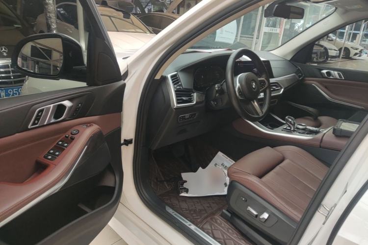 Used BMW X5 2019 xDrive40i M Sport Package Driver Seat