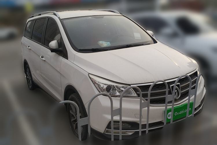 Used Baojun 730 2019 1.5L Manual Fashion Model 7-seater National V