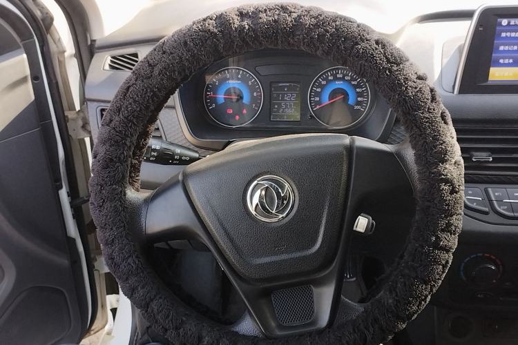 Used Dongfeng Fengon 330 2019 1.5L 330S Manual Luxury Van China VI Standard Steering Wheel