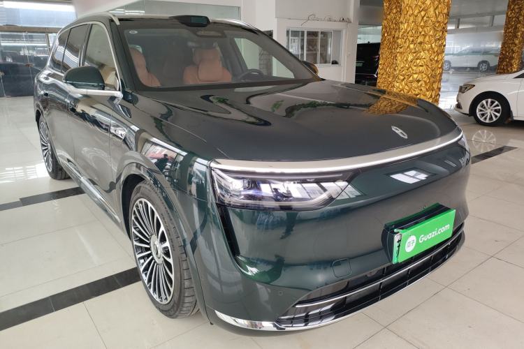 Used Hima AITO M8 2025 Extended-Range Ultra Version 53.4 kWh 6-Seater Edition Front Right 45 Deg