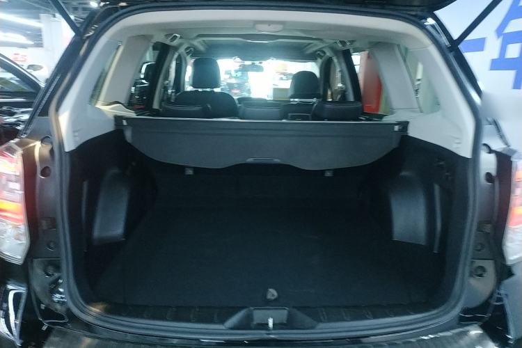 Used Subaru Forester 2018 2.0i Luxury Navigation Edition Trunk