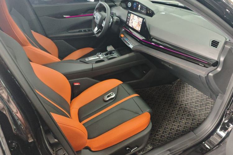 Used Changan UNI-V 2024 1.5T Prestige Sport Edition