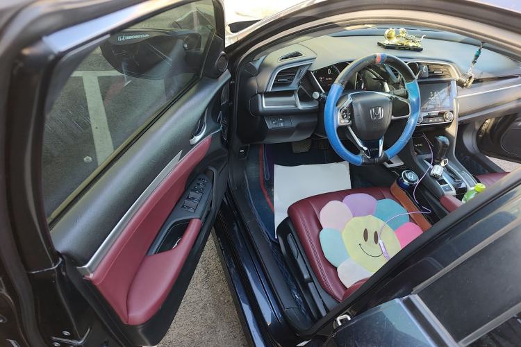 Used Honda Civic 2019 220TURBO CVT Dynamic Edition China VI Driver Seat