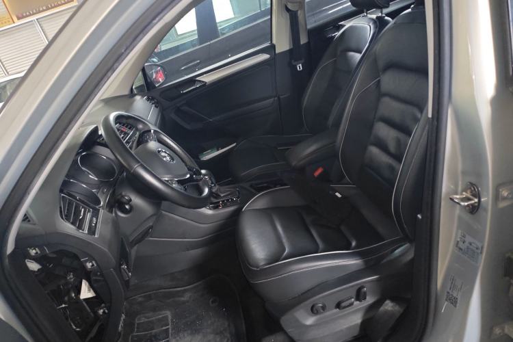 Used Volkswagen Tiguan L 2017 330TSI Automatic Two-Wheel Drive Flagship Edition
