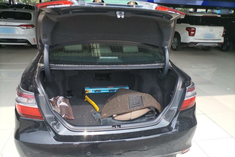 Used Toyota Camry 2016 2.0G 10th Anniversary Leading Edition
