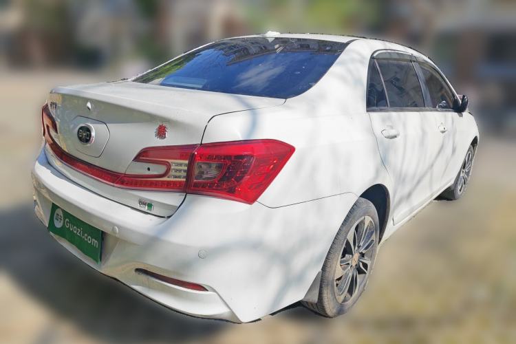 Used BYD Qin New Energy 2015 1.5T Dual-Crown Flagship Plus Edition Rear Right 45 Deg