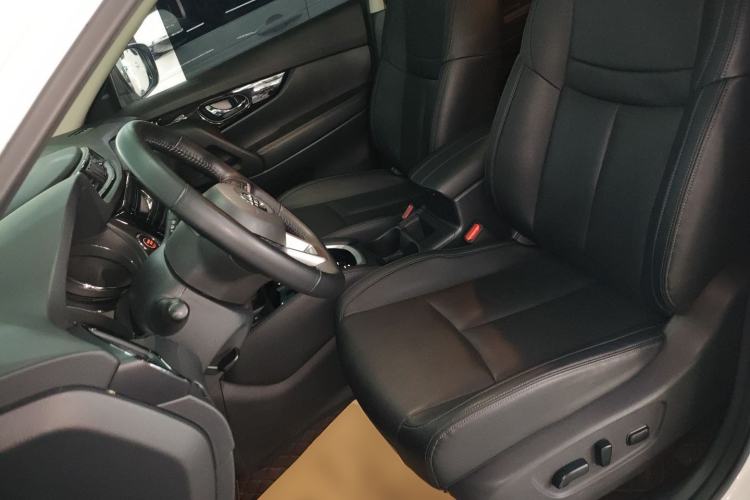 Used Nissan X-Trail 2023 Classic 2.0L Two-Wheel Drive Smart Connect & Comfort Edition
