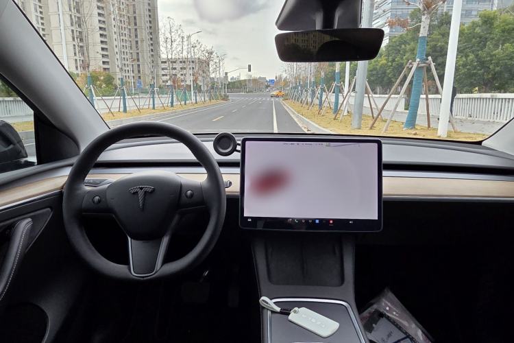 Used Tesla Model Y 2021 Long-Range All-Wheel-Drive Version 3D7
