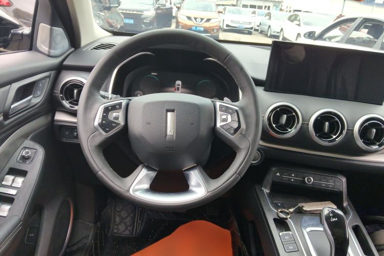 Used Wey VV6 2021 2.0T Two-Wheel Drive Smart Plus