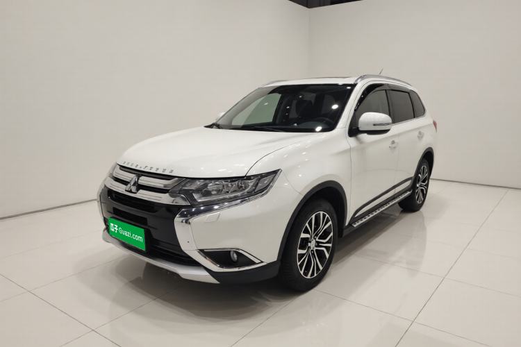 Used Mitsubishi Outlander 2016 2.4L 4x4 Luxury Edition 7-Seater