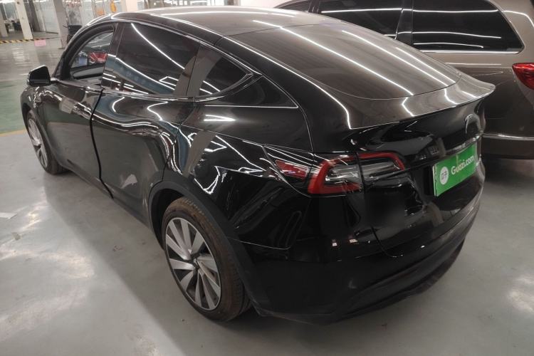 Used Tesla Model Y 2023 Long-Range All-Wheel-Drive Version