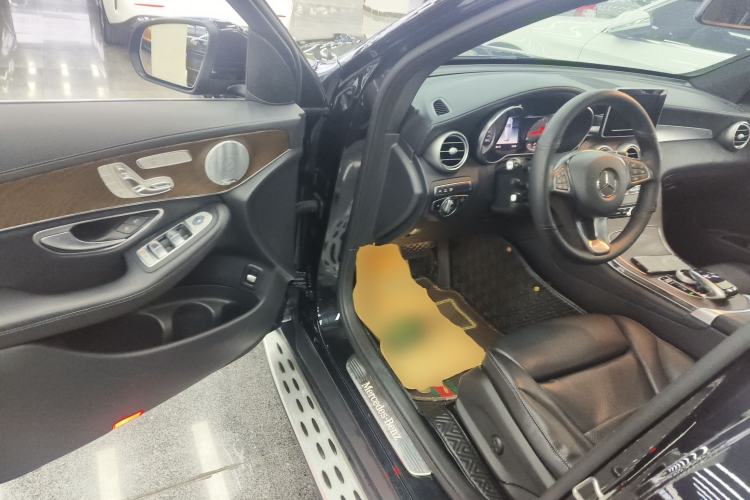 Used Mercedes-Benz GLC 2019 Refreshed GLC 300 L 4MATIC Dynamic Edition
