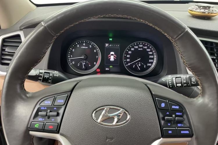 Used Hyundai Tucson 2015 1.6T Dual-Clutch Four-Wheel Drive Flagship Model