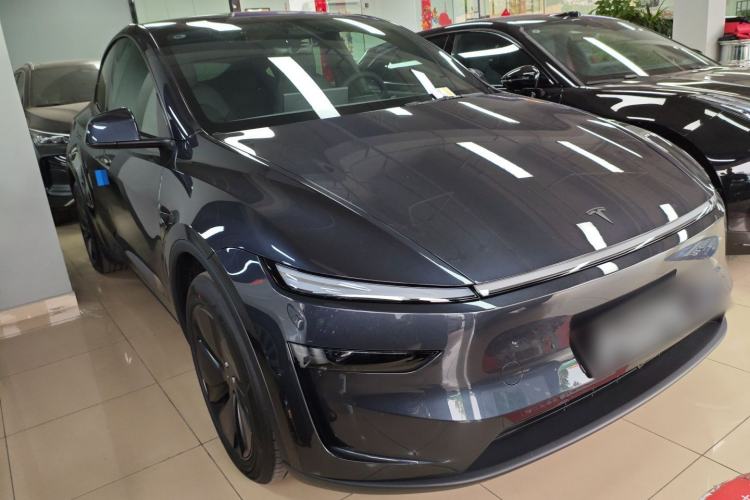 Used Tesla Model Y 2026 Long-Range All-Wheel-Drive Model