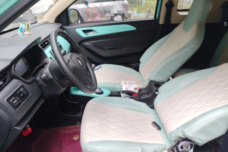 Used Brilliance Xinri i03 2021 318 km 31.45 kWh Left Front Seat