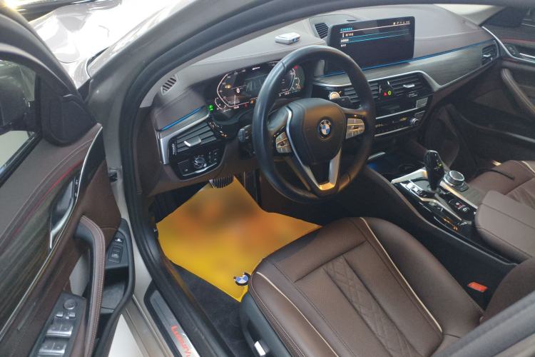 Used BMW 5 Series New Energy 2022 Updated Version 535Le Luxury Package Driver Seat