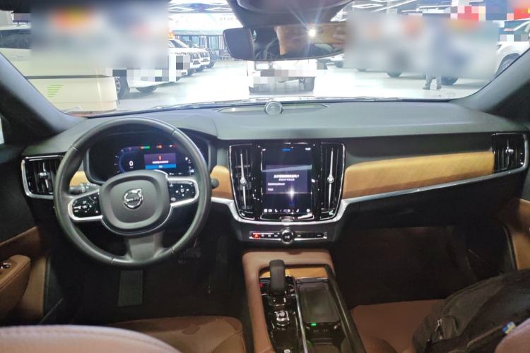 Used Volvo S90 2022 B5 Zhiyi Luxury Edition
