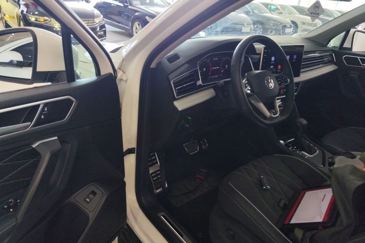 Used Volkswagen Tiguan L 2022 330TSI Automatic Two-Wheel Drive R-Line Enhanced Edition