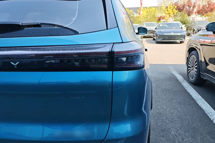 Used Chery Tiggo 8 PLUS C-DM 2025 1.5T 116 km Prestige Version 5 Seats Right Rear Taillight