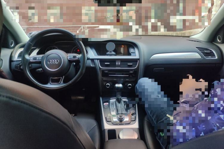 Used Audi A4 2014 40 TFSI allroad quattro plus version Center Console