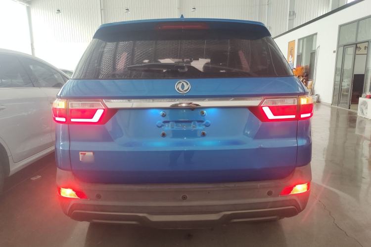 Used Dongfeng Fengon S560 2018 1.8L Manual Comfort 5-Seater China V Standard
