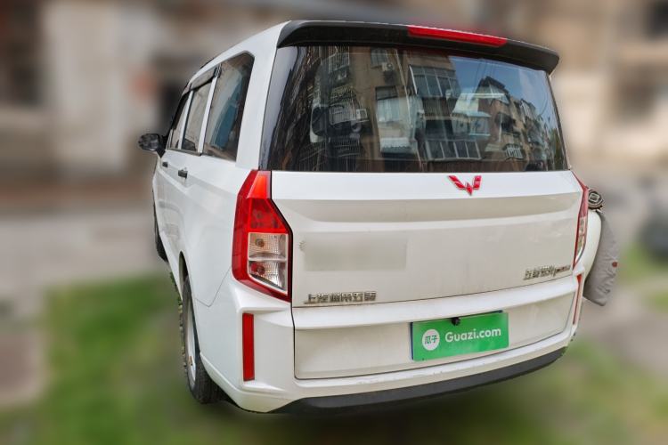 Used Wuling Hongguang PLUS 2019 1.5T Manual Standard Edition 5 Seats
