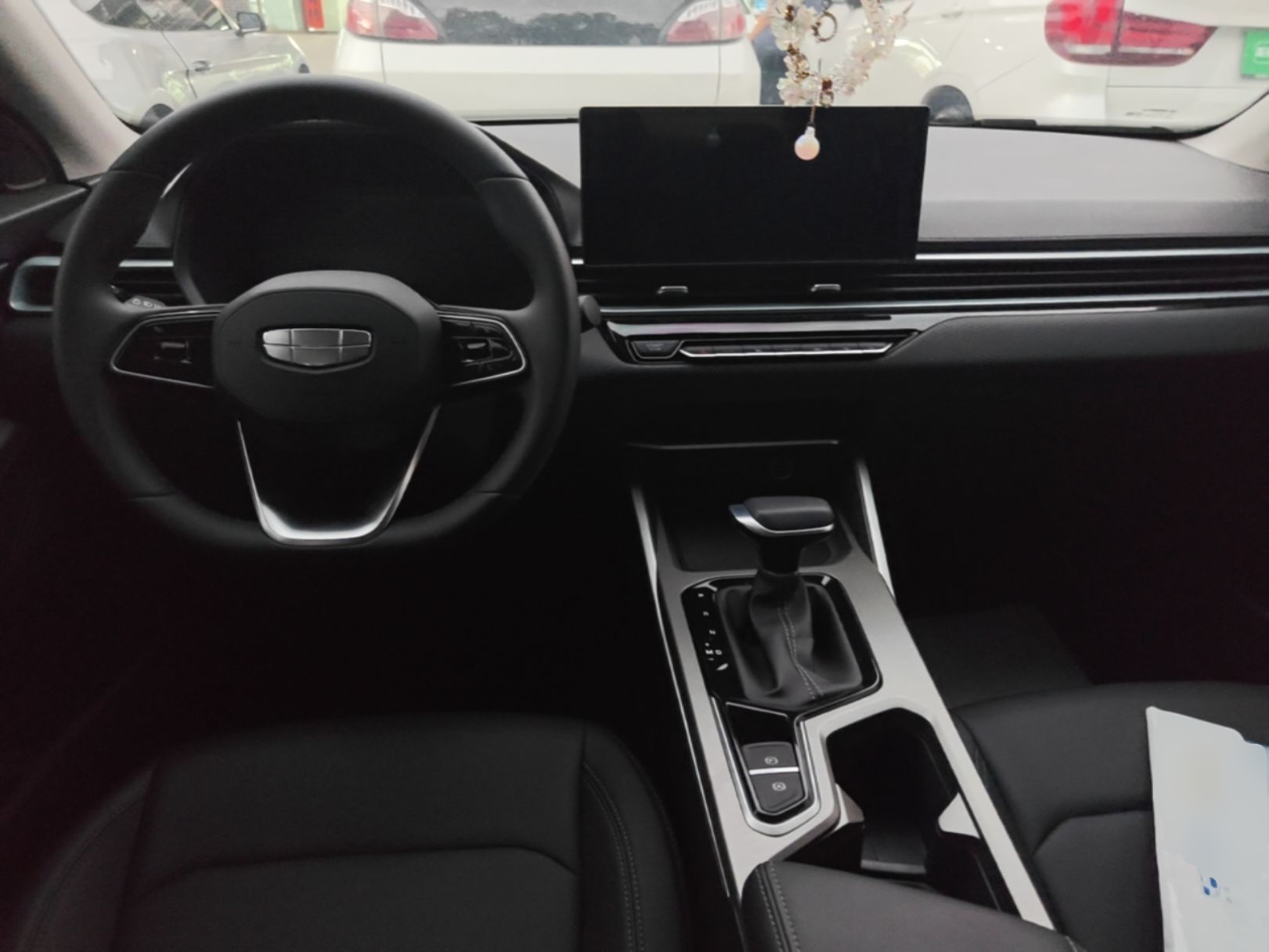 Geely Auto Emgrand 2025 4th Generation 1.5L CVT Longteng Edition — снимка 12
