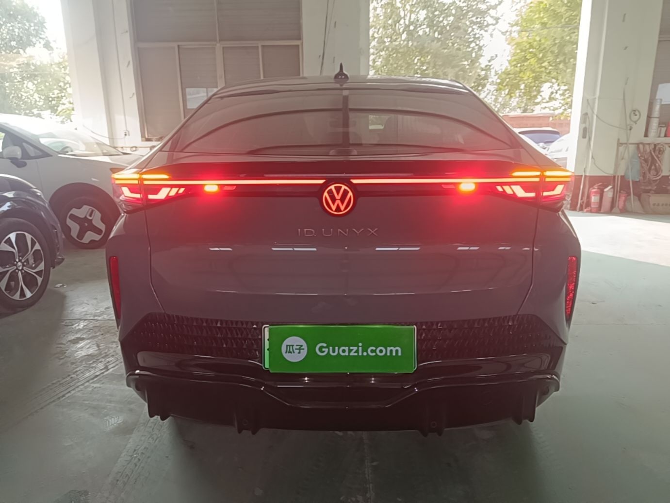  ID.UNYX 06