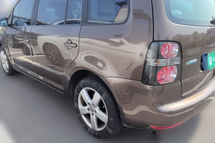 Used Volkswagen Touran 2013 1.4T Manual Fashion Edition 5 Seats Rear Left 45 Deg