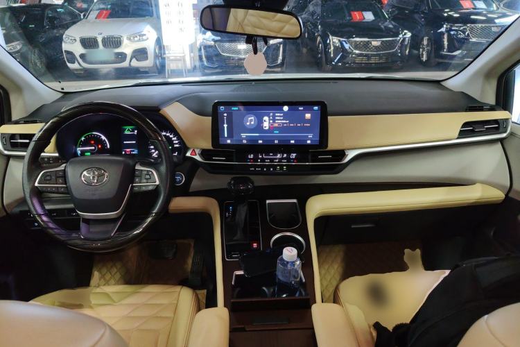 Used Toyota SIENNA 2023 2.5L Hybrid Comfort Edition