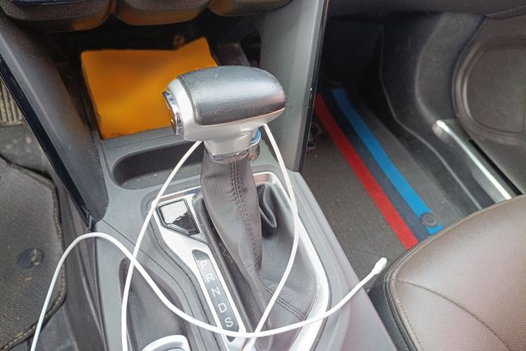 Used GAC Trumpchi GS4 2017 235T Automatic Two-Wheel Drive Prestige Edition Gear Lever