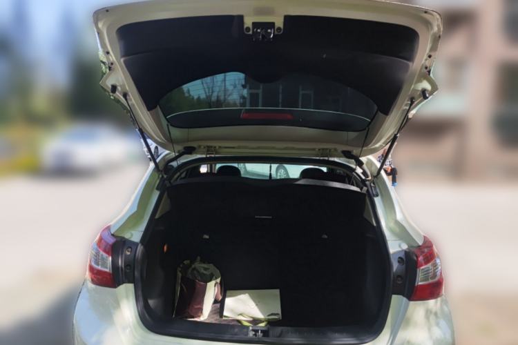 Used Nissan Tiida 2019 1.6L CVT Smart Drive Version China VI Standard Trunk