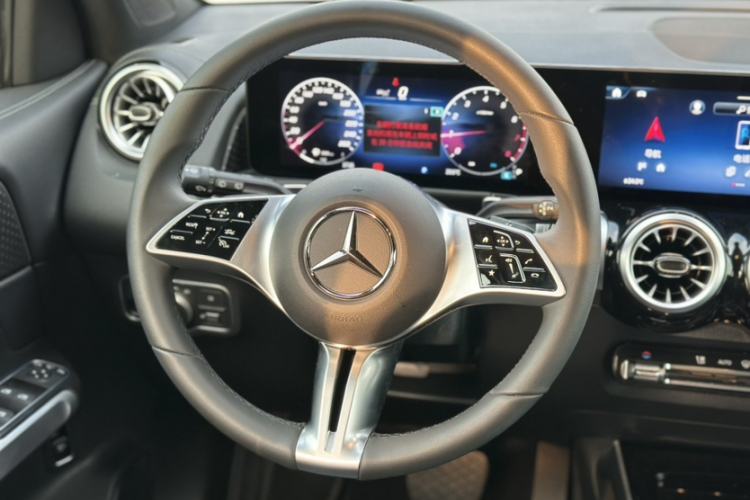 Used Mercedes-Benz GLB 2024 Refresh GLB 220 Dynamic Edition
