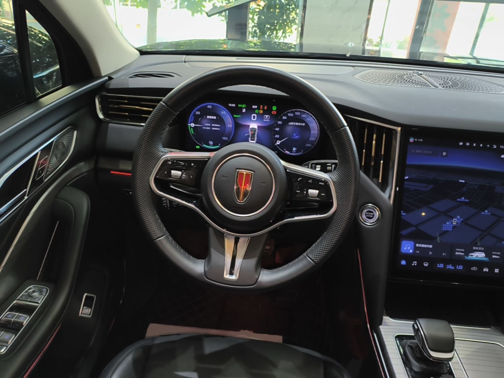 Hongqi HS7 PHEV 2024 2.0T PHEV Two-Wheel Drive Flagship Edition 6 Seats — снимка 13