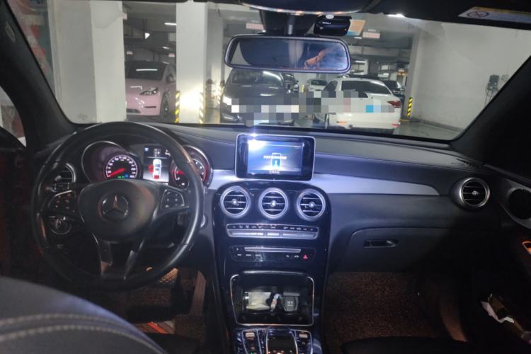 Used Mercedes-Benz GLC Coupe 2019 GLC 200 4MATIC Coupe SUV Center Console