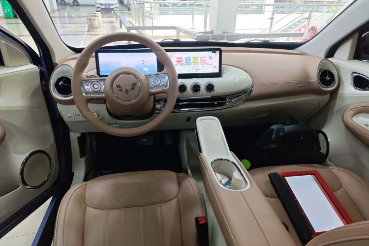 Used Wuling Bingo 2025 333 km Lingxi Deluxe Edition Center Console