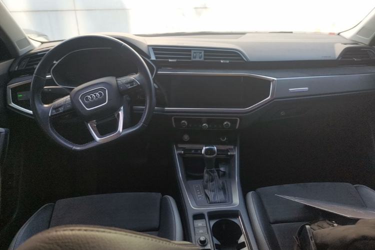 Used Audi Q3 2020 40 TFSI Fashion Dynamic Model
