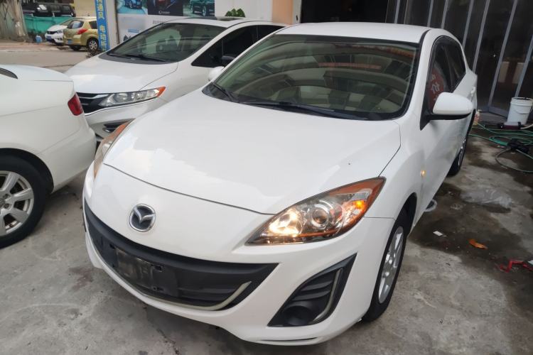 Used Mazda 3 2015 Hatchback 1.6L Manual Comfort Edition Left Front Headlight