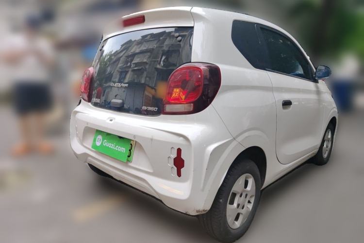 Used Roewe Clever 2021 302 km New Four-Seater Super-Efficient Version
