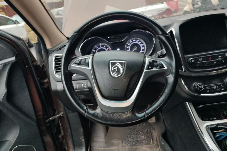 Used Baojun 560 2016 1.5T Manual Luxury Model