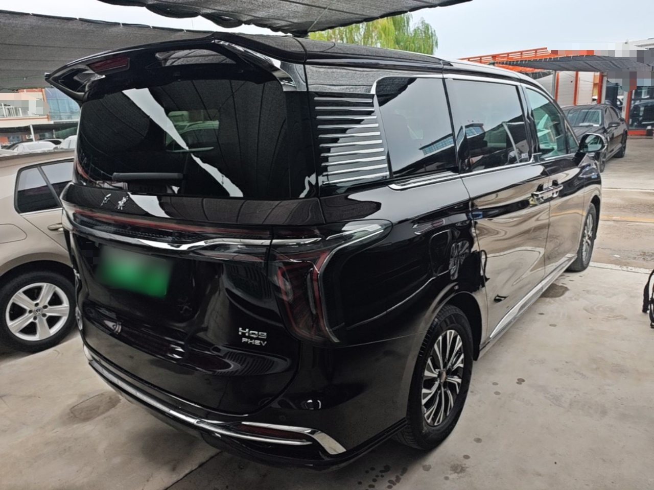 Hongqi HQ9 PHEV 2024 2.0T Four-Wheel Drive Business Edition — снимка 6